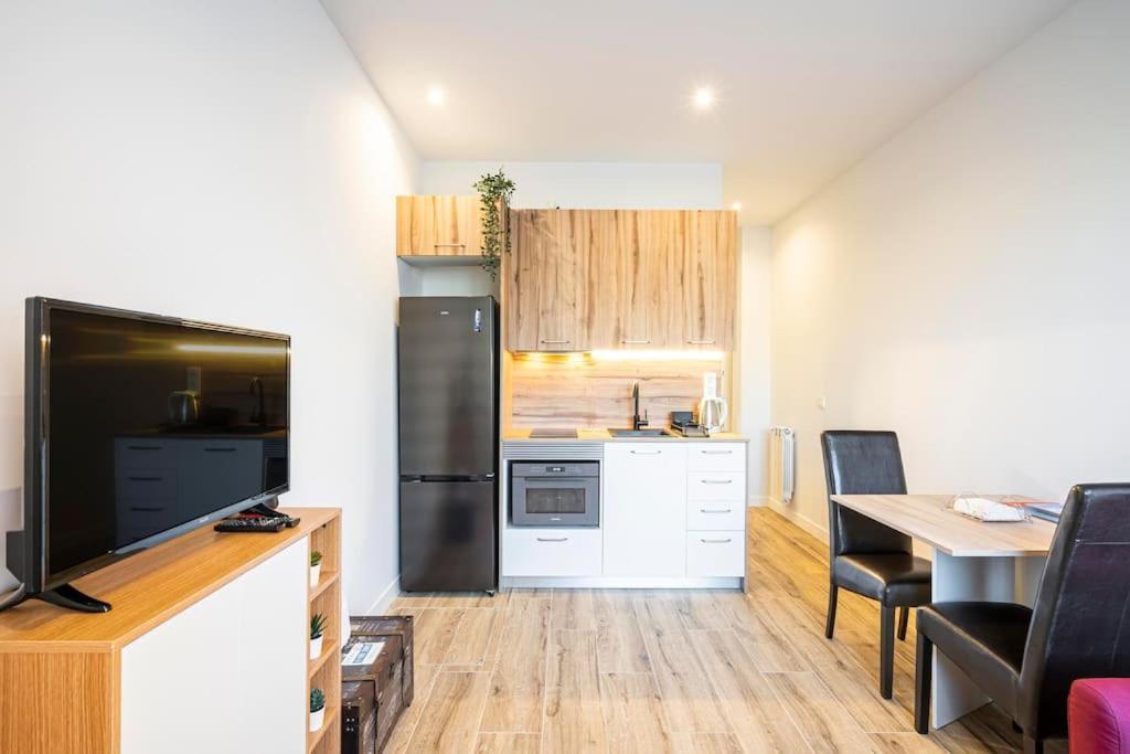 Agradable Apartamento A Pie De Calle-30 Min De Sol Madrid Buitenkant foto